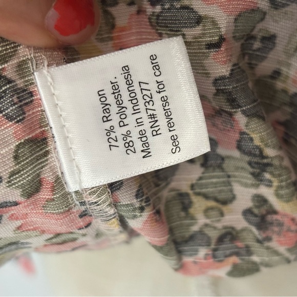 Nine West Pink and Green Puff Sleeve Button Down Blouse - Picture 8 of 9